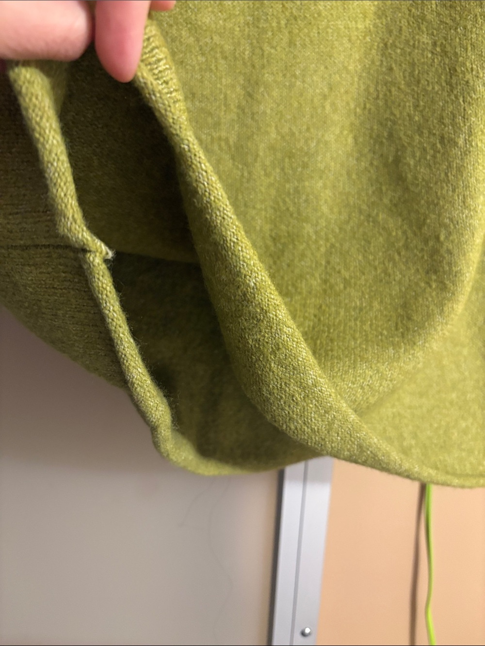 NEW Simons Contemporaine Short-Sleeve Knit Top in Green - Picture 6 of 9